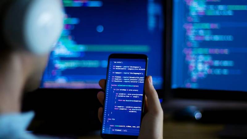 Node.js赋能泸定县软件开发：解锁企业业务增长的核心引擎